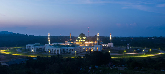 4 Masjid Termegah di Indonesia - ESQ Tours Travel