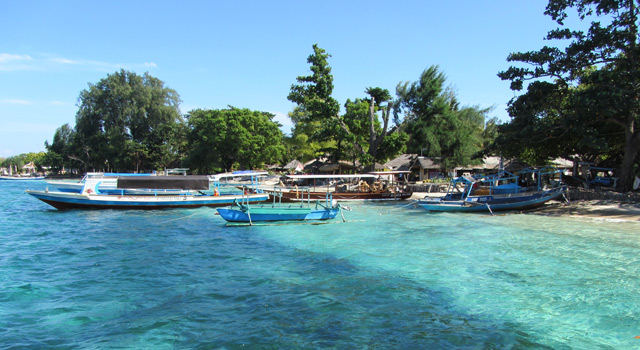 Pesona Pulau Lombol Sepanjang Masa - ESQ Tours Plesiran